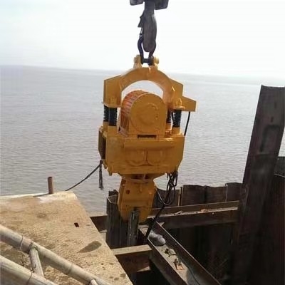تجهیزات انبار با کارایی بالا 60kw جرثقیل الکتریکی Vibro Pile Hammer برای انبار ورق